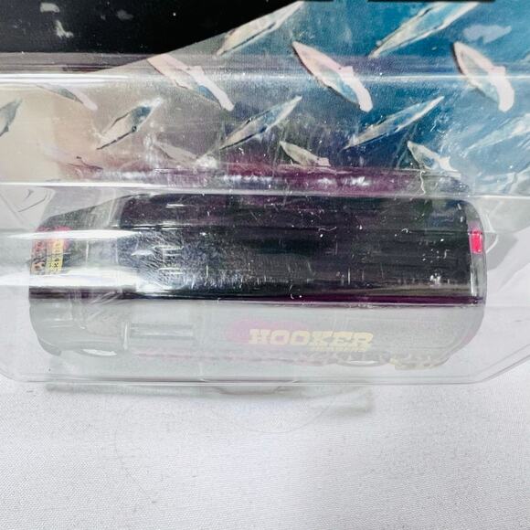 Johnny Lightning True Grit Hooker Van 1:64 Heavy Haulers Headers Die Cast - Picture 3 of 4